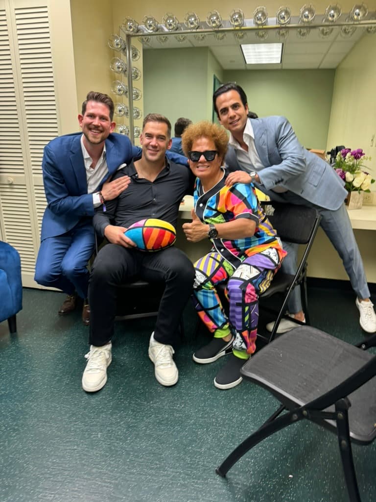Spencer Hoffmann con Lewis Howes y Romero Britto