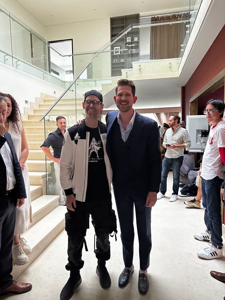 Spencer Hoffmann con Tom Bilyeu